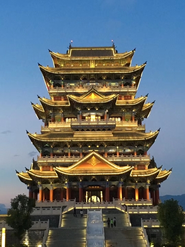 作者：李文忠《古楼》