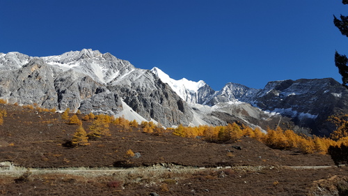 两色山