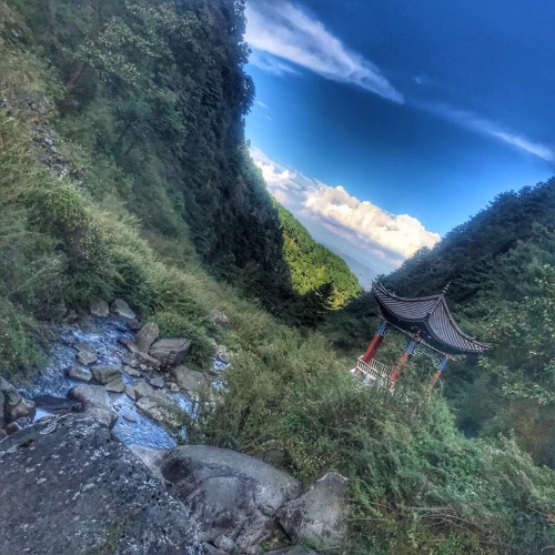 作者:高斌《出口》 作者:高斌《出口》